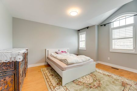 For Lease - 2481 Taylorwood Drive, Oakville, Ontario - Photo 5