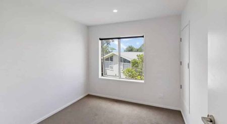 Modern 3 bdrm House in Favona - Ready to move in! - Photo 5