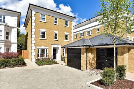 6 bedroom detached house to rent - Photo 2