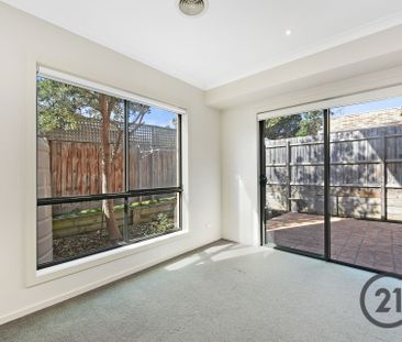 Modern Townhouse - Photo 4