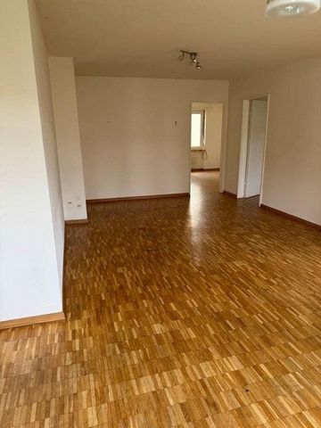Gartenwohnung mit Sitzplatz an bester Lage in Niederhasli - Foto 2
