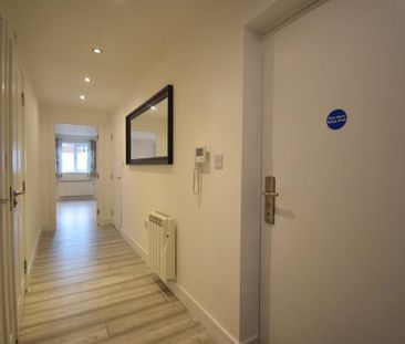 2 bedroom flat to rent - Photo 6