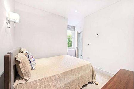 3 bedroom flat to rent - Photo 5