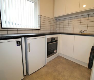 1 Bedroom Apartment To Let - Photo 4