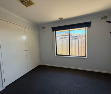 Entertainers Delight! - Photo 3