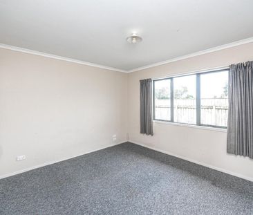 Family home in Castlecliff - Photo 3