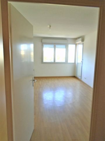 Location Appartement 2 pièces 42m² AGEN 47000 - Photo 3