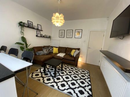 5 bedroom house to rent - Photo 3