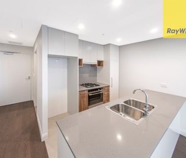 Ultra Modern Apartment Within Minutes to Granville Station - Photo 6