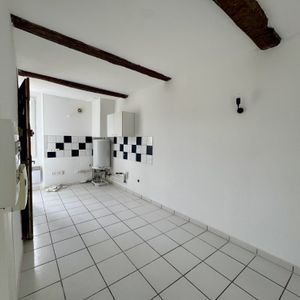 Location Appartement 1 pièce 33m² TOURVES 83170 - Photo 3