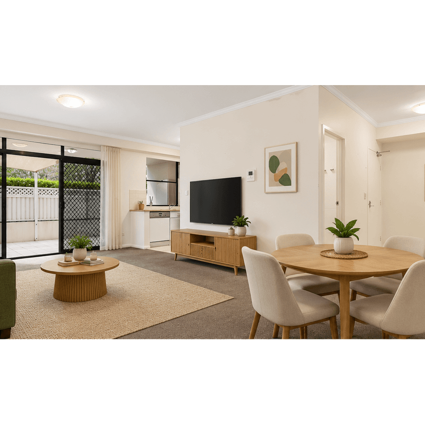 Two Bedroom Apartment in Prime Location With Large Private Courtyard - Photo 1