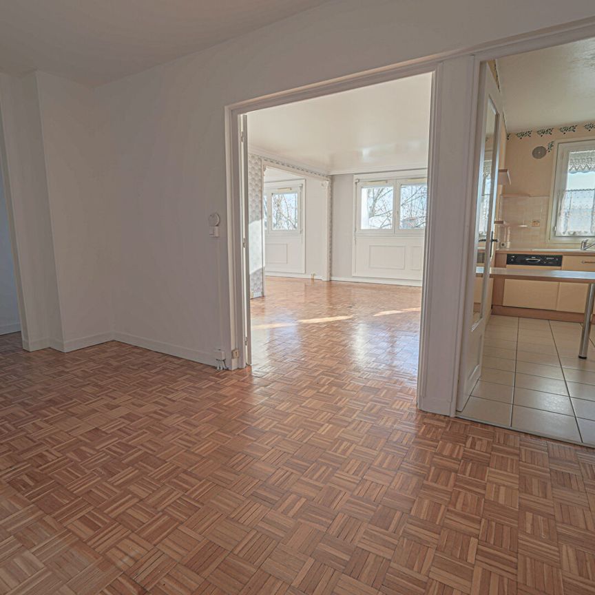 Location Appartement 4 pièces 91m² LE GRAND QUEVILLY 76120 - Photo 1