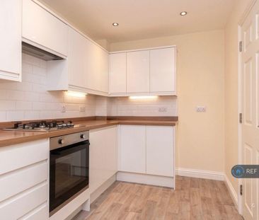 3 bedroom semi-detached house to rent - Photo 4