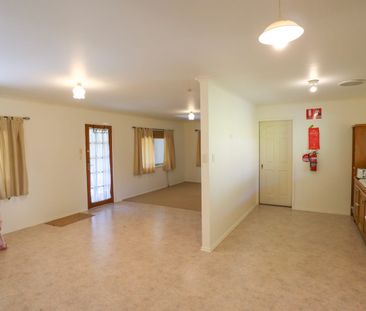 DUAL LIVING OPPORTUNITY - Photo 6