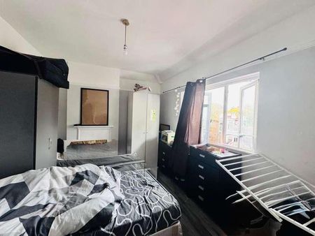 Bridgewater Rd, Greenford, Wembley, HA0 - Photo 2