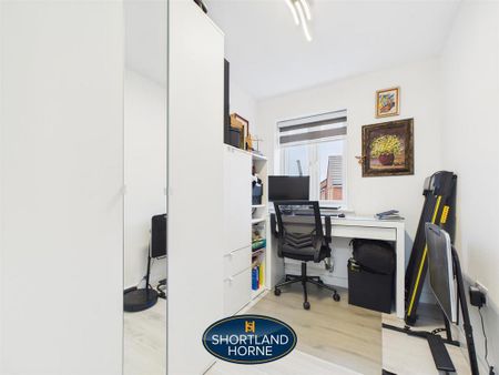 3 bedroom detached house to rent - Photo 5