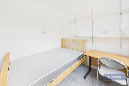 3 bedroom House To Let - Photo 5