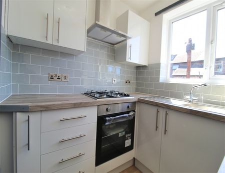 2 Bedroom Apartment To Let - Photo 4