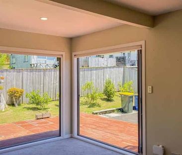 Cozy Home in Beach Haven - Photo 5