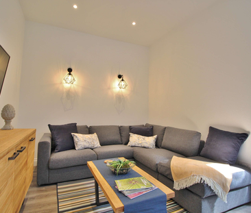 Laburnum Grove Room 6 - Photo 1