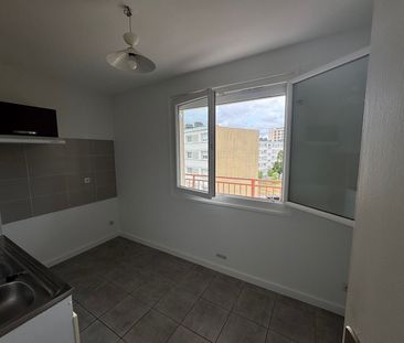 Location Appartement 2 pièces 42m² - Photo 4