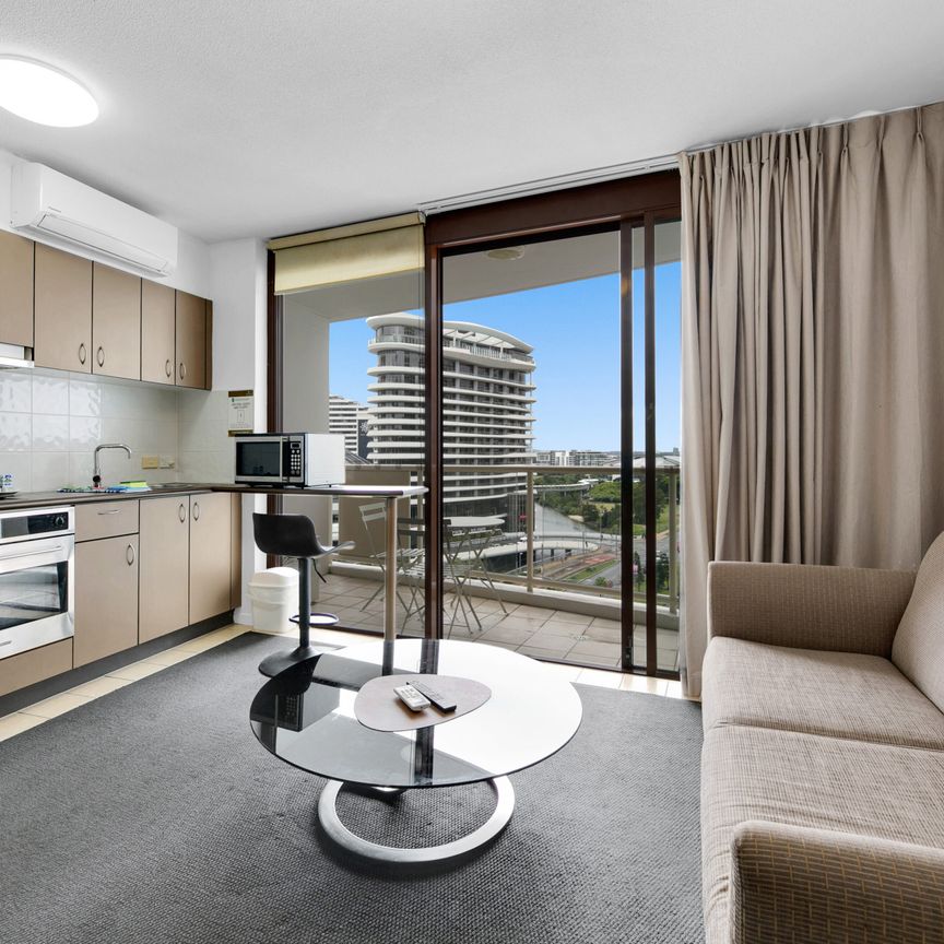 Broadbeach - Photo 1