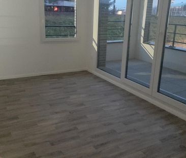 location Appartement T2 DE 46.67m² À ARPAJON - Photo 2