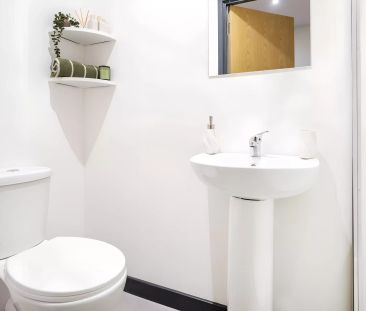 Bronze Plus Studio - Photo 4