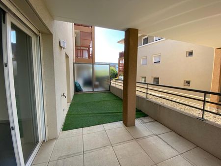 Location Appartement 2 pièces 48m² PUGET SUR ARGENS 83480 - Photo 3