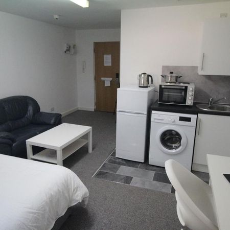 1 bedroom flat to rent - Photo 3