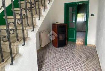 Casa indipendente in affitto