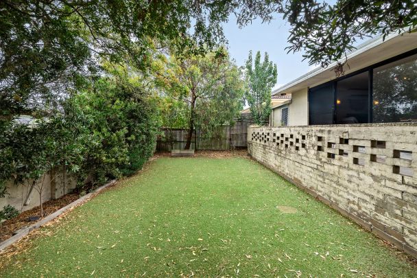 3/2 Coonara Avenue, Mount Eliza. - Photo 1