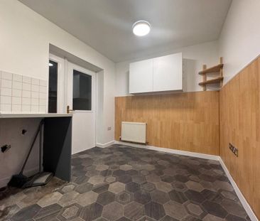 4 bedroom terraced house to rent - Photo 3