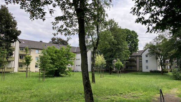 47101/16 Großzügige 1-Zimmer-Wohnung mit Balkon in Düsseldorf-Reisholz - Photo 1