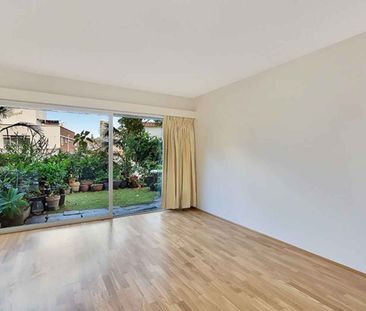 Bright Studio Garden Apartment in sought after 'Ercildoune' - Photo 2