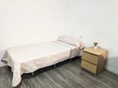 Carretera de Llíria, Burjassot, Valencian Community 46100 - Photo 2