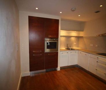 Falcon Drive, Cardiff, CF10 - Photo 2