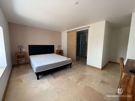 Location Maison 6 pièces 165m² - Photo 4