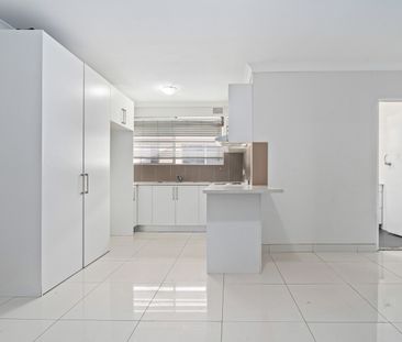 NEAT 2 BEDROOM UNIT - Photo 4