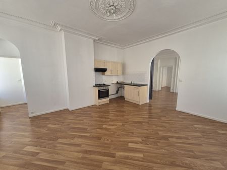 Location Appartement 2 pièces 73m² ST OMER 62500 - Photo 3
