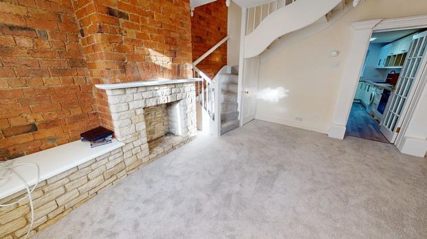 3 bedroom terraced house to rent - Photo 1