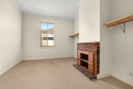 Charm and Grace - Photo 4