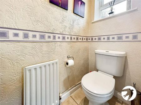 3 bedroom semi-detached house to rent - Photo 3