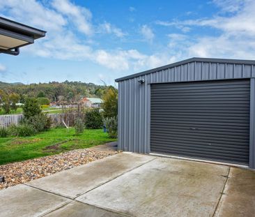 Modern home in Penguin - Photo 1