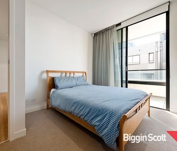 MODERN LIVING IN ICONIC STUDIO 9 PRECINCT, WONDERFUL RICHMOND LOCAT... - Photo 2
