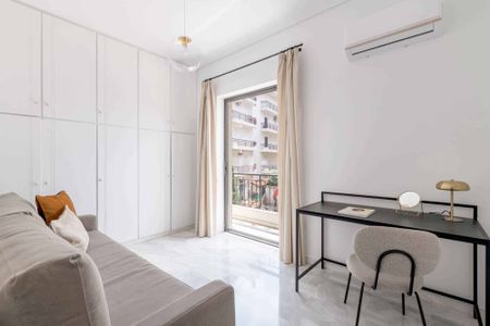 Homely 3BR Apartment in Marousi - Photo 2