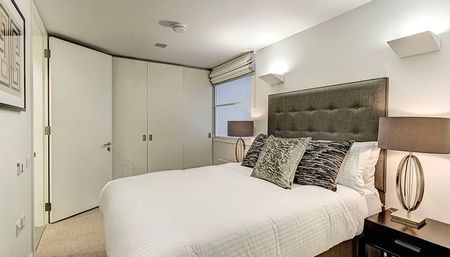 2 Bed Flat, Fulham Road, SW3 - Photo 3