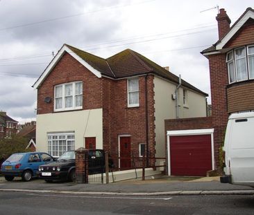 Harold Road, Hastings - Photo 1