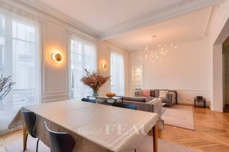 Location appartement, Paris 7ème (75007), 3 pièces, 81.33 m², ref 86399702 - Photo 5