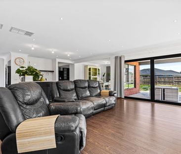 Massive Family Home - Photo 1